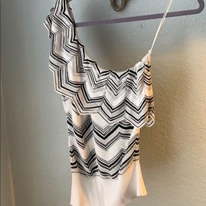 Whbm one shoulder black and white top